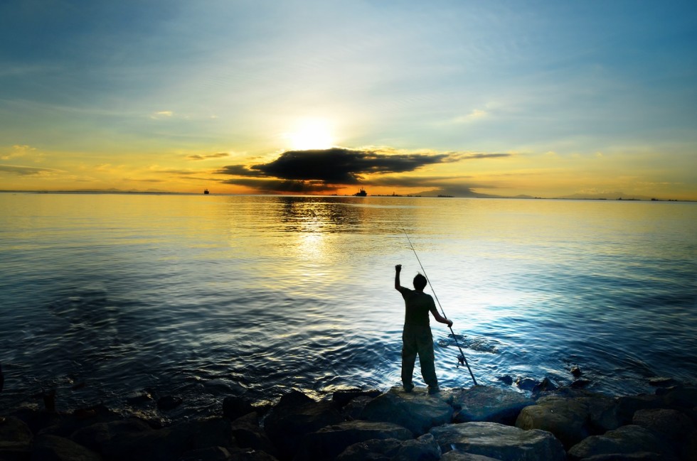 Fishing at Manila Bay - photo by Renata Blonska