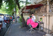 Street Barber, Phnom Penh - photo by Renata Blonska