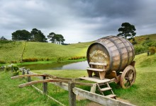 Hobbiton, barrel of hobbits ale - photo by Renata Blonska