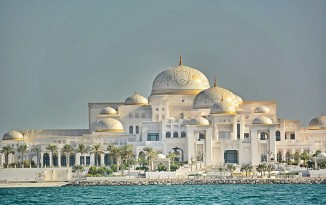 Presidential palace in Abu Dhabi - most prestigious site in UAE / photo by Renata Blonska