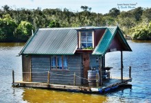 Boathouse on Noosa River - photo by Renata Blonska